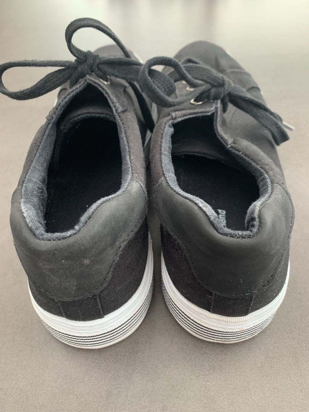 Scarpe da donna: Damen-Sneakers schwarz Gr.41 – Usato da Azmoos venduto da Verwir64 2