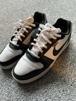 Nike Sneaker Modell AQ1774-102 schwarz weiss Grösse 44