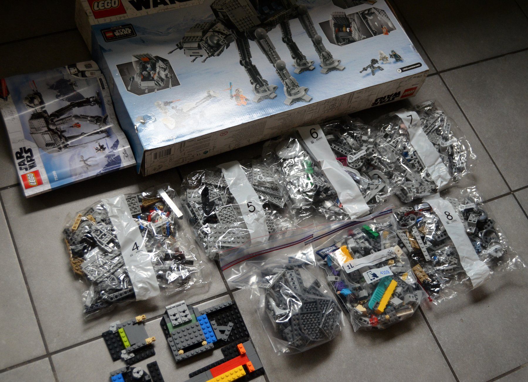 Star Wars Kit di costruzioni: LEGO Star Wars 75288 AT-AT – Usato da Collonges venduto da arashee 1