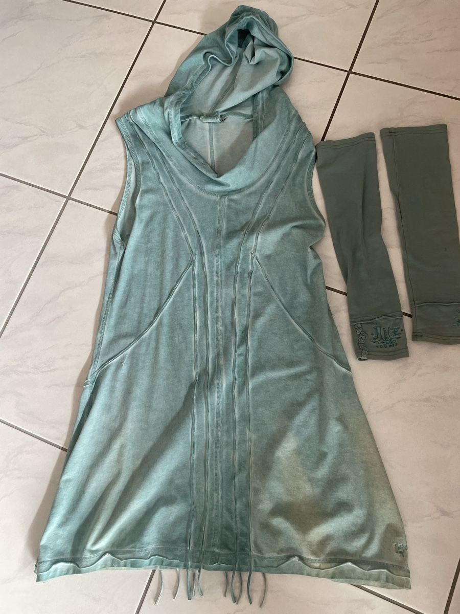 Vestiti: Kleid mit Kapuze türkis – Usato da Orpund venduto da 1002beat64