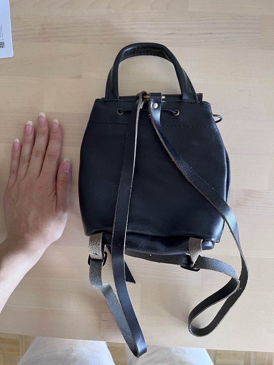 Zaini: Mini leather backpack handmade in Greece black new – Nuovo (secondo la descrizione) da Lausanne venduto da jen_jeon 1