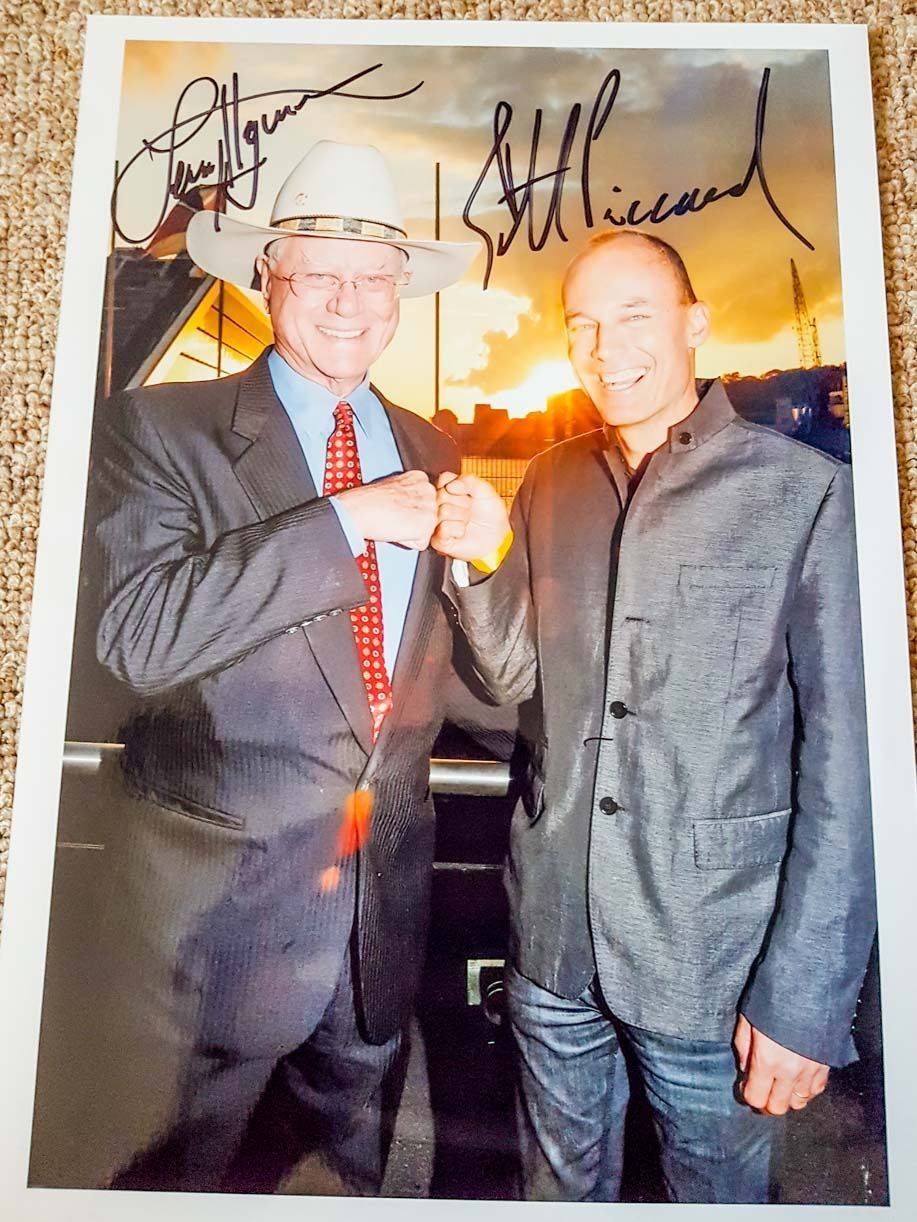 Autografi: Larry Hagman  Bertrand Piccard Autogramm – Usato da Kaisten venduto da Simpsons4