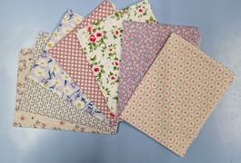 Lot de 7 tissus coton fleurs, cœurs, pastels 30x35 cm