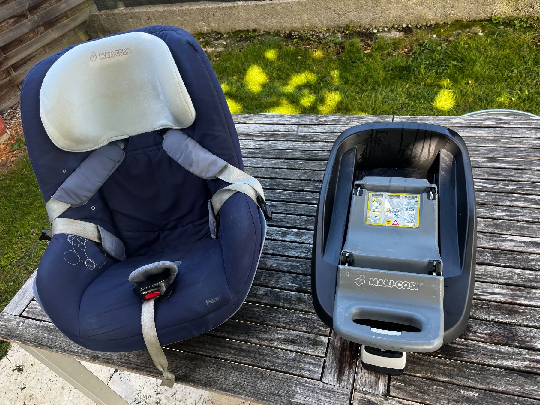 Seggiolini per auto: Isofix Station und Pearl Sitz (fast gratis!!!) – Usato da Hochdorf venduto da Forestgreen