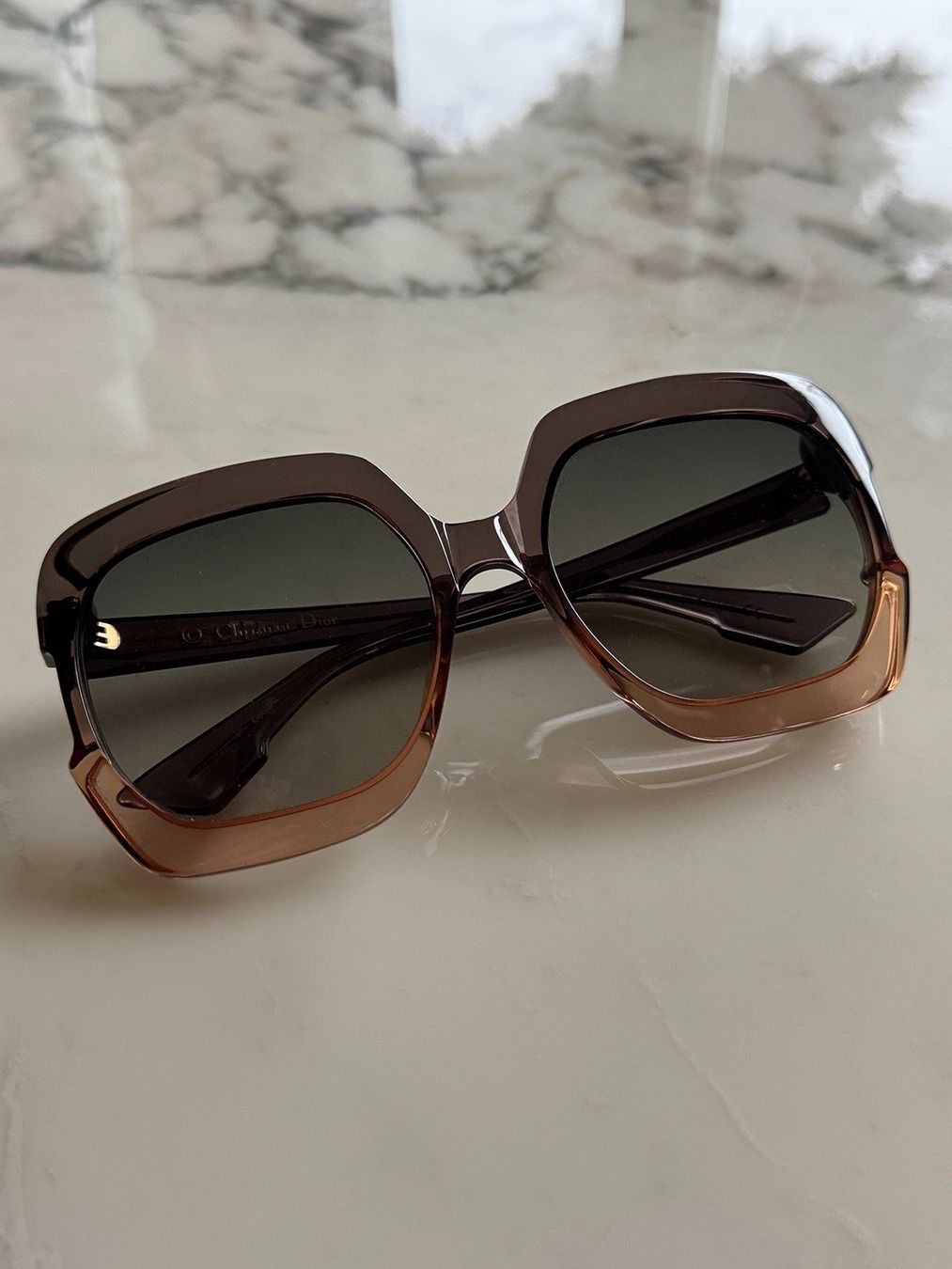 Dior Occhiali & Lenti: Lunettes solaires Christian Dior – Usato da Zürich venduto da catherinegisele