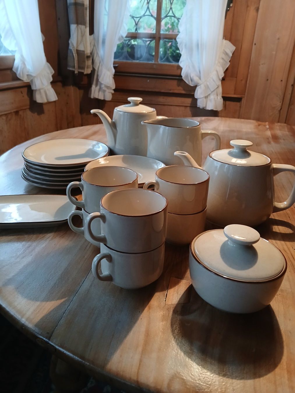 Set di piatti: Kaffee-Tee-Frühstücksservice – Usato da Boswil venduto da Aludo 1