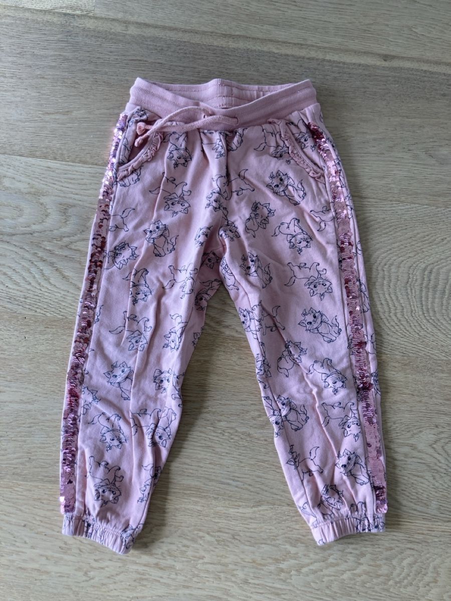 C&A Pantaloni: Warmer Trainer in der Grösse 104 – Usato da Wauwil venduto da alessandrea82 2