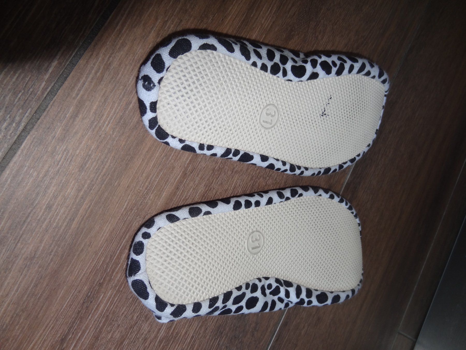 Chaussures filles: Chaussons pointure 31 – D'occasion à Satigny par salvatore73 3