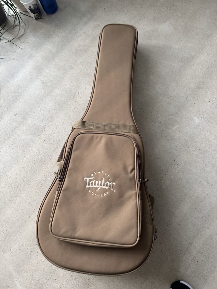 Taylor Musikinstrumente: Taylor 110Ce halbakustisch mit Gurt und Gigbag – Gebraucht aus Dübendorf von Tata09 3