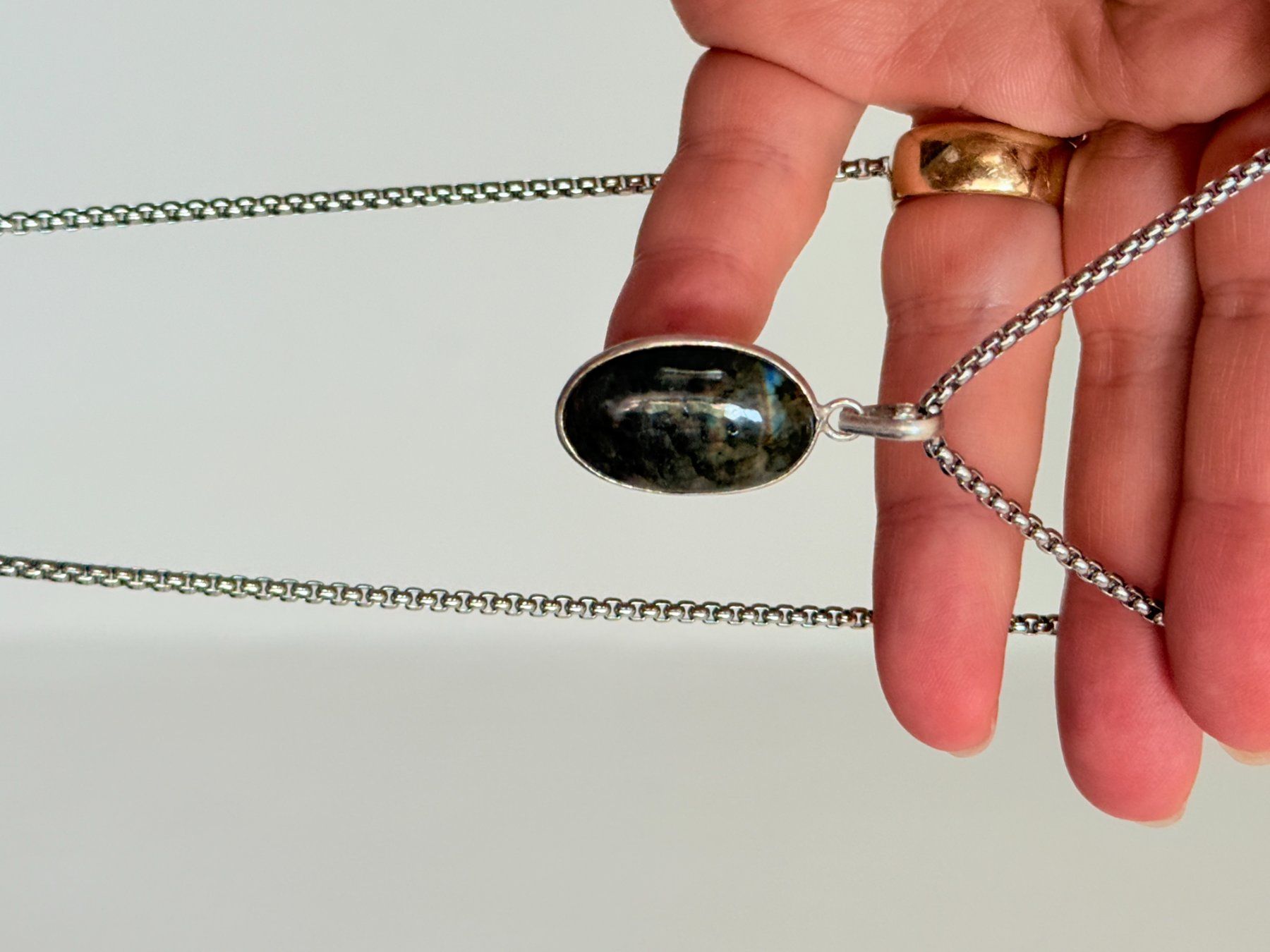 Catenine: Fashionable labradorite necklace – Nuovo e nell'imballaggio originale da Genève venduto da AGBERG 3