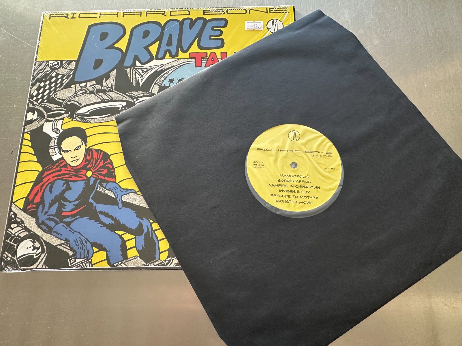 Dischi in vinile: RICHARD BONE LP BRAVE TALES - RECORD STORE DAY - SYNTH POP – Nuovo (secondo la descrizione) da Sion venduto da jaipur1401 3