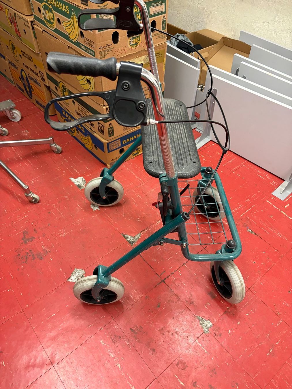 Ausili per la deambulazione: Rollator Occ. wenig gebraucht – Usato da Landquart venduto da pet_l2dm