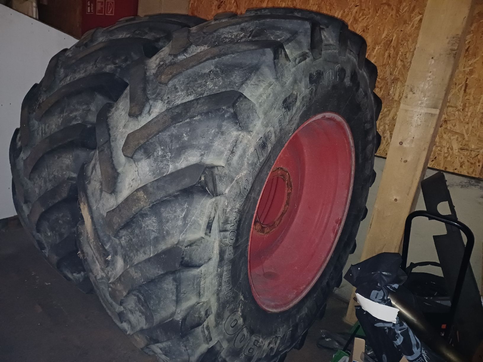 Fendt Tracteurs: 650/75 r38 Kompletrad – D'occasion à Recherswil par Deutzd8006Fahrer 1