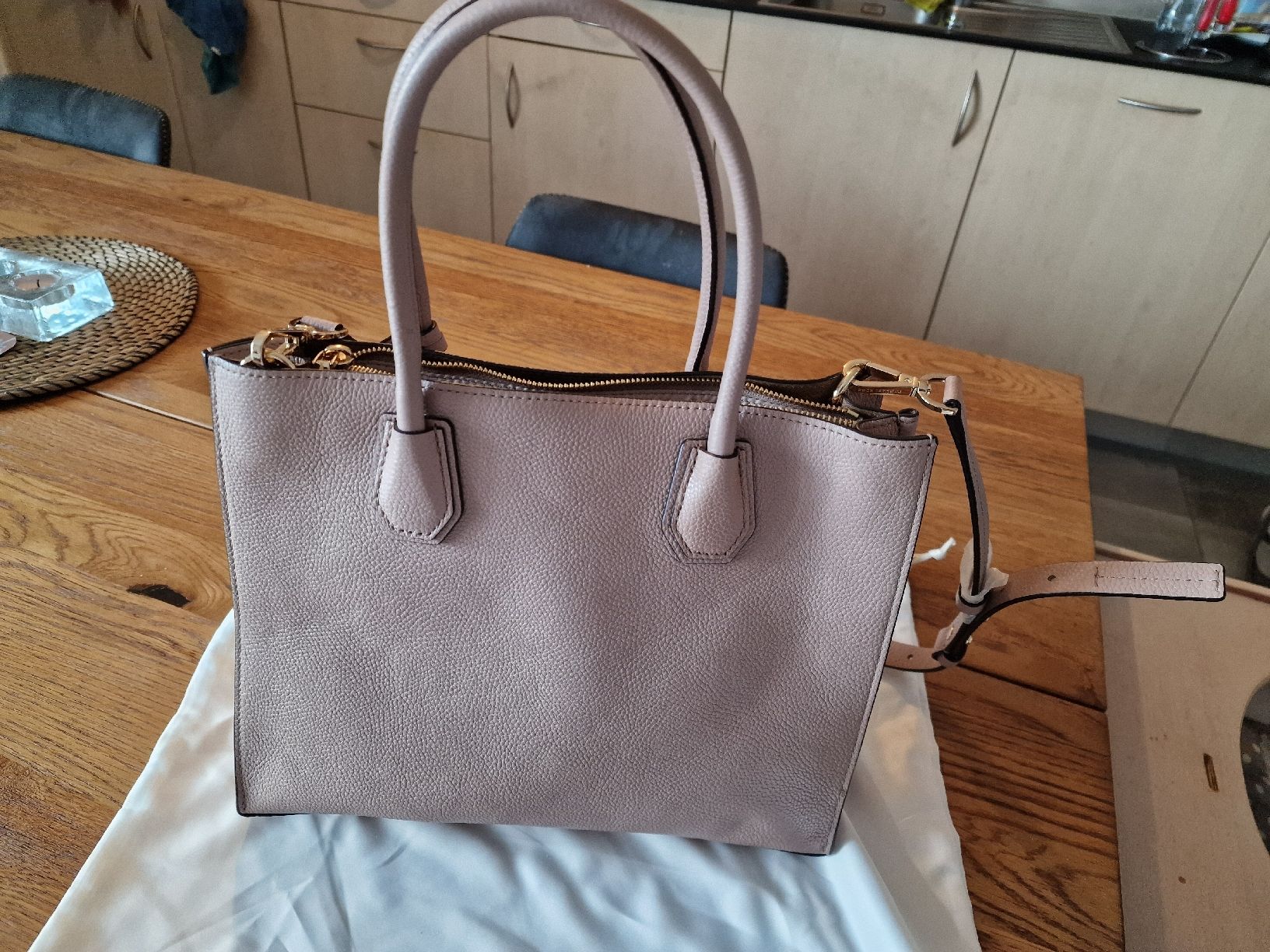 Taschen für Damen: sac micheal kors jamais  utilisé – Neu und originalverpackt aus Cheseaux sur Lausanne von pan_skd5 6