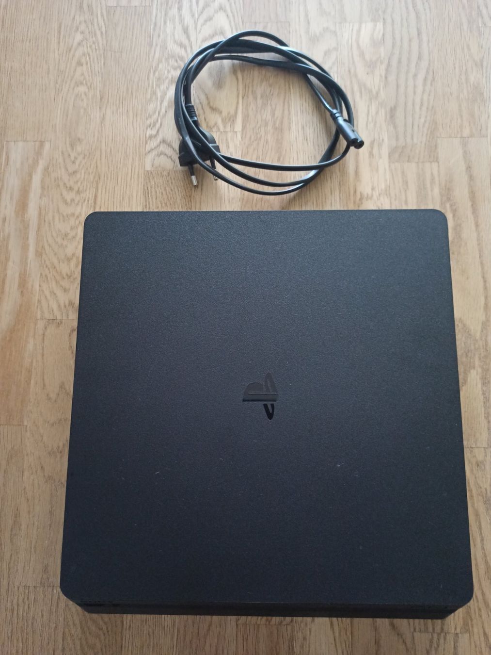 Sony Consoles: Firmware 13.50 / Sony PlayStation 4 - PS4 Slim – D'occasion à Oberweningen par mar_87mx 1