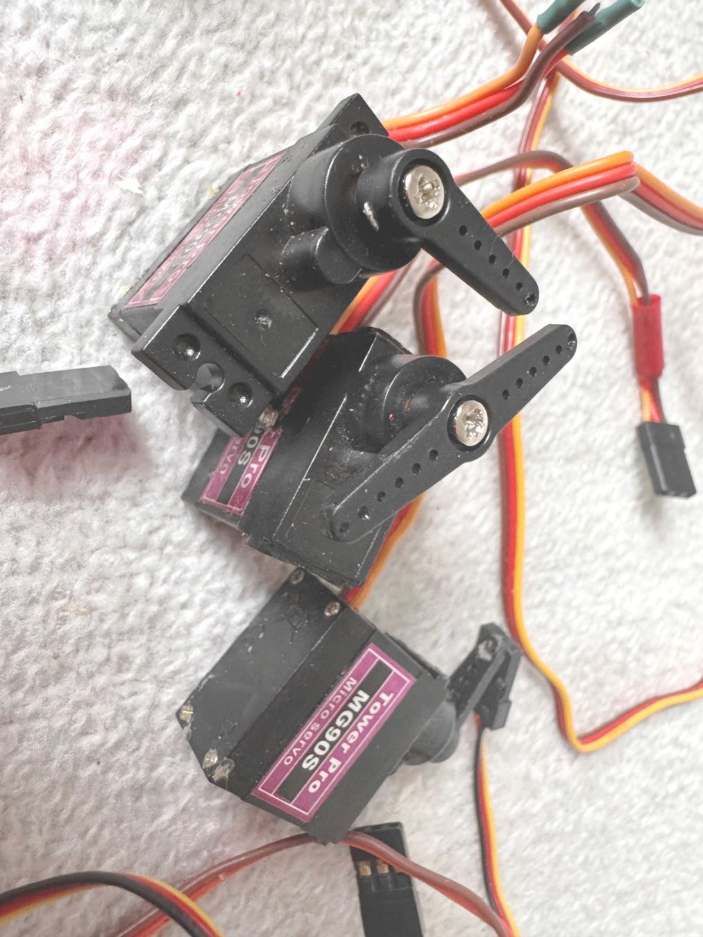 Modellismo RC: RC SERVOS Servo 24stk getestet diverse – Usato da Zürich venduto da Malco0 4