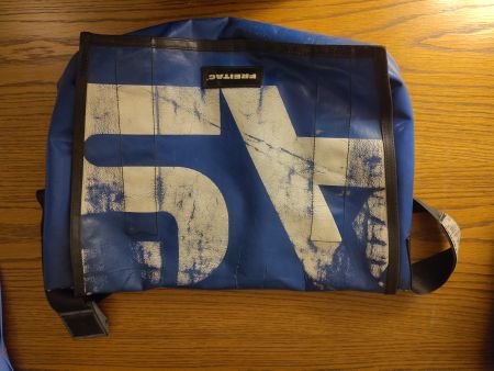Freitag Umhängetasche blau aus LKW-Plane gebraucht