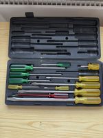 Werkzeugkasten mit Schraubendrehern 12 Teile guter Zustand