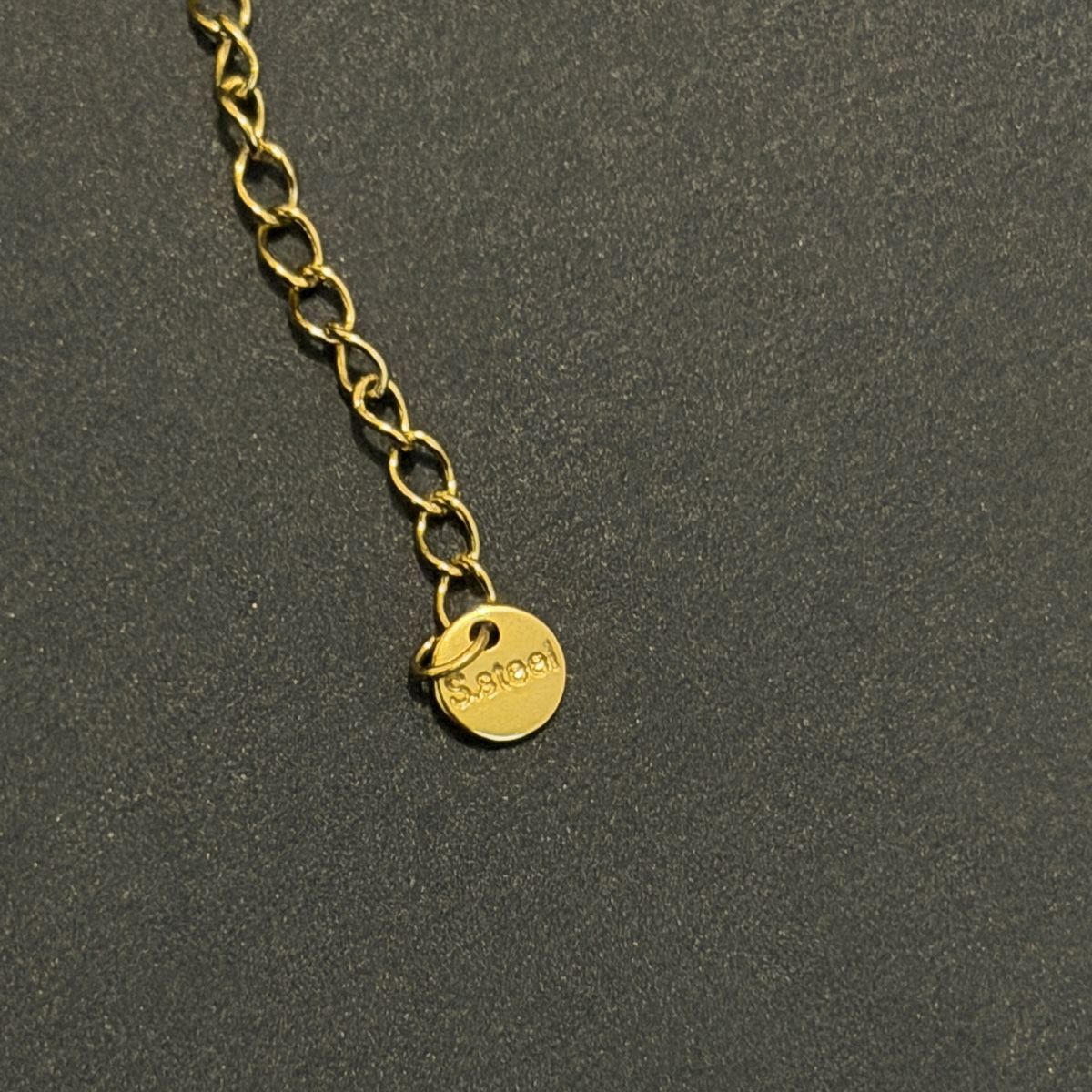 Colliers: gold clover necklace  – D'occasion à Figino par 1024sells 1