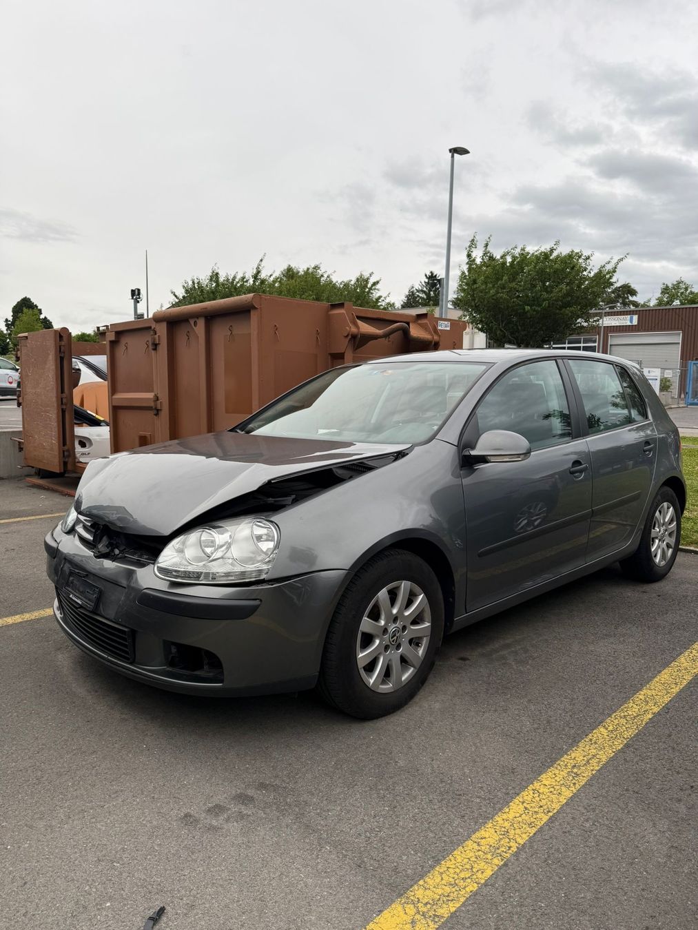 VW Automobili: Volkswagen Golf 5 1.6 FSI Accidentée – Difettoso da Orbe venduto da Sdcr