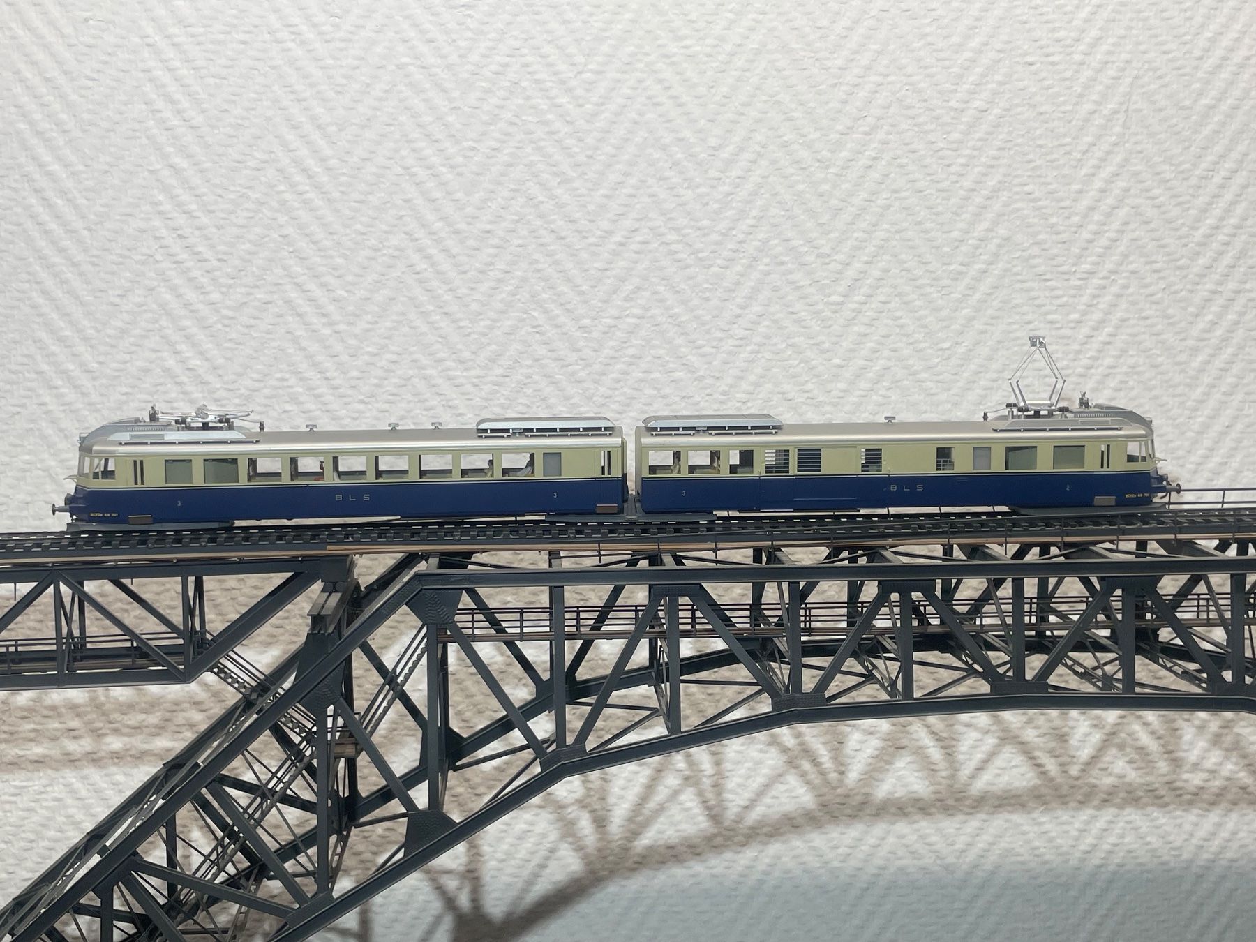 Metropolitan Modelleisenbahnen: Metropolitan BLS - BCFZe 4/6 – Gebraucht aus Hofstetten ZH von kroki66 4