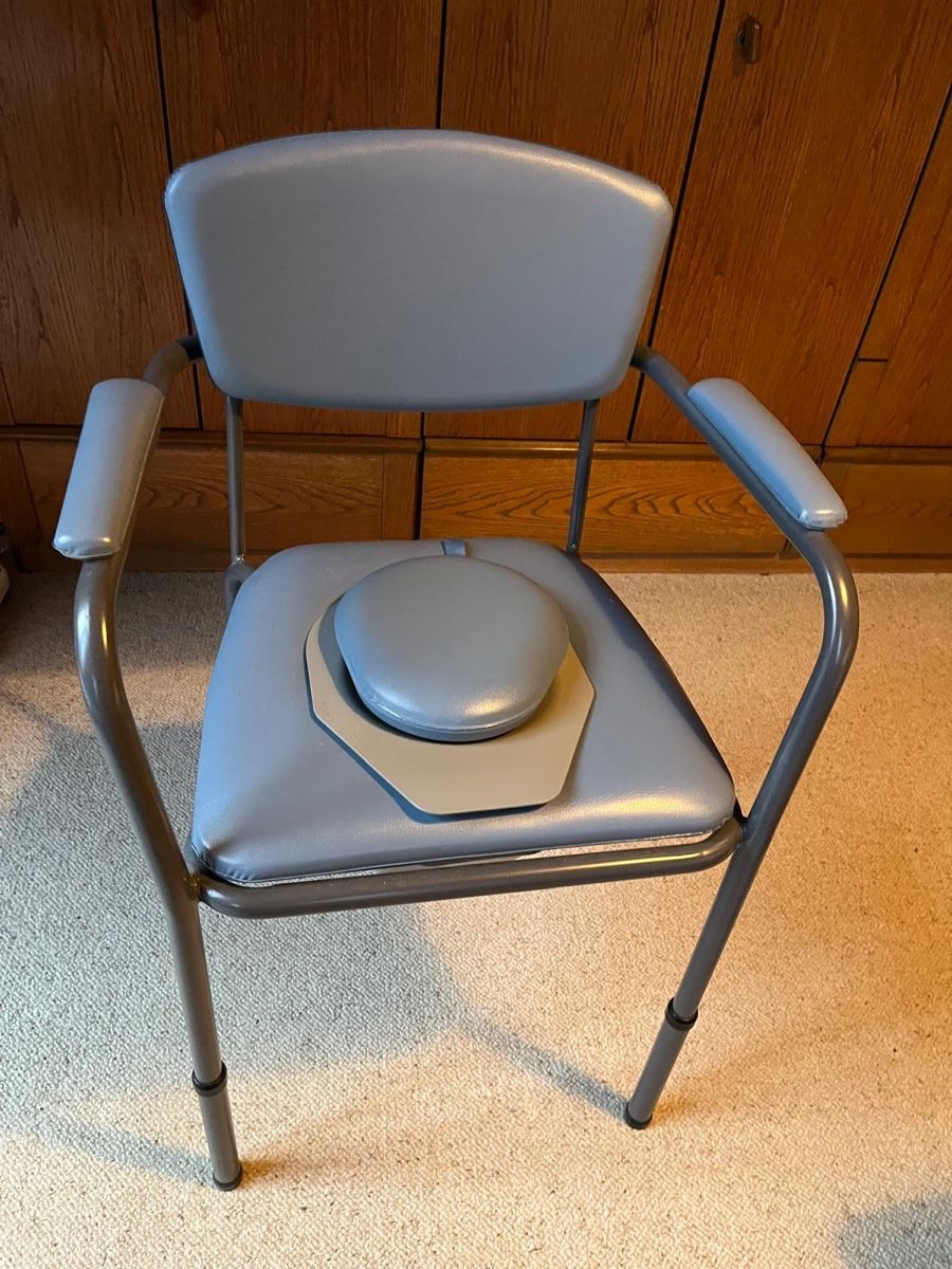 Chaises: Toilletenstuhl – Neuf (Voir description) à Altnau par sim_9fvg
