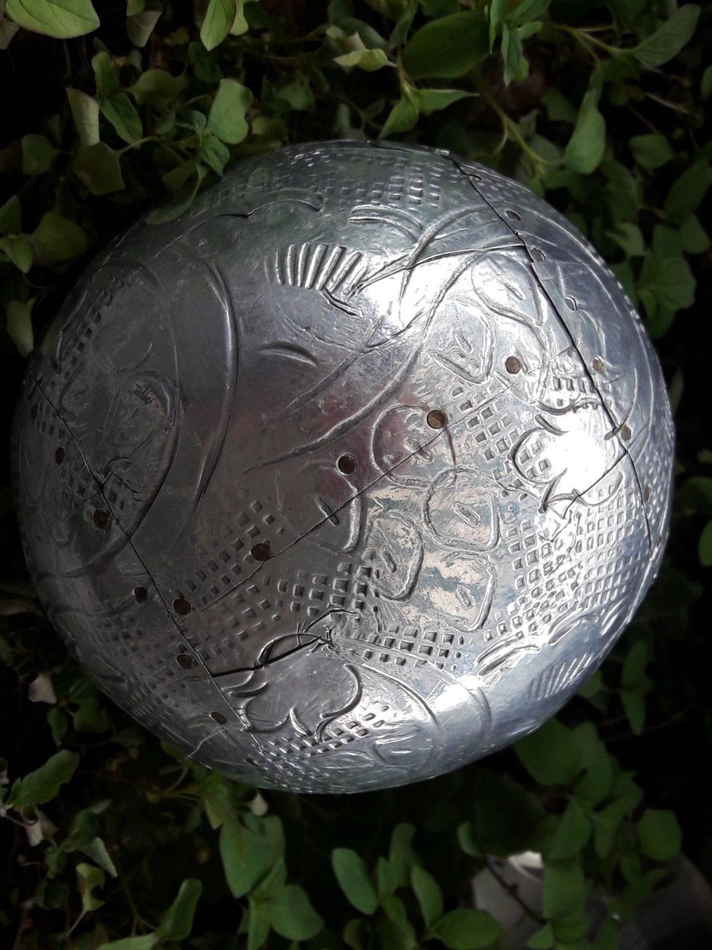 Alle Dekorationen: Silber Kugel - Durchmesser ca. 10.2 cm - ca. 330 gr. schwer – Gebraucht aus Oberwil BL von Hunajakakku 6