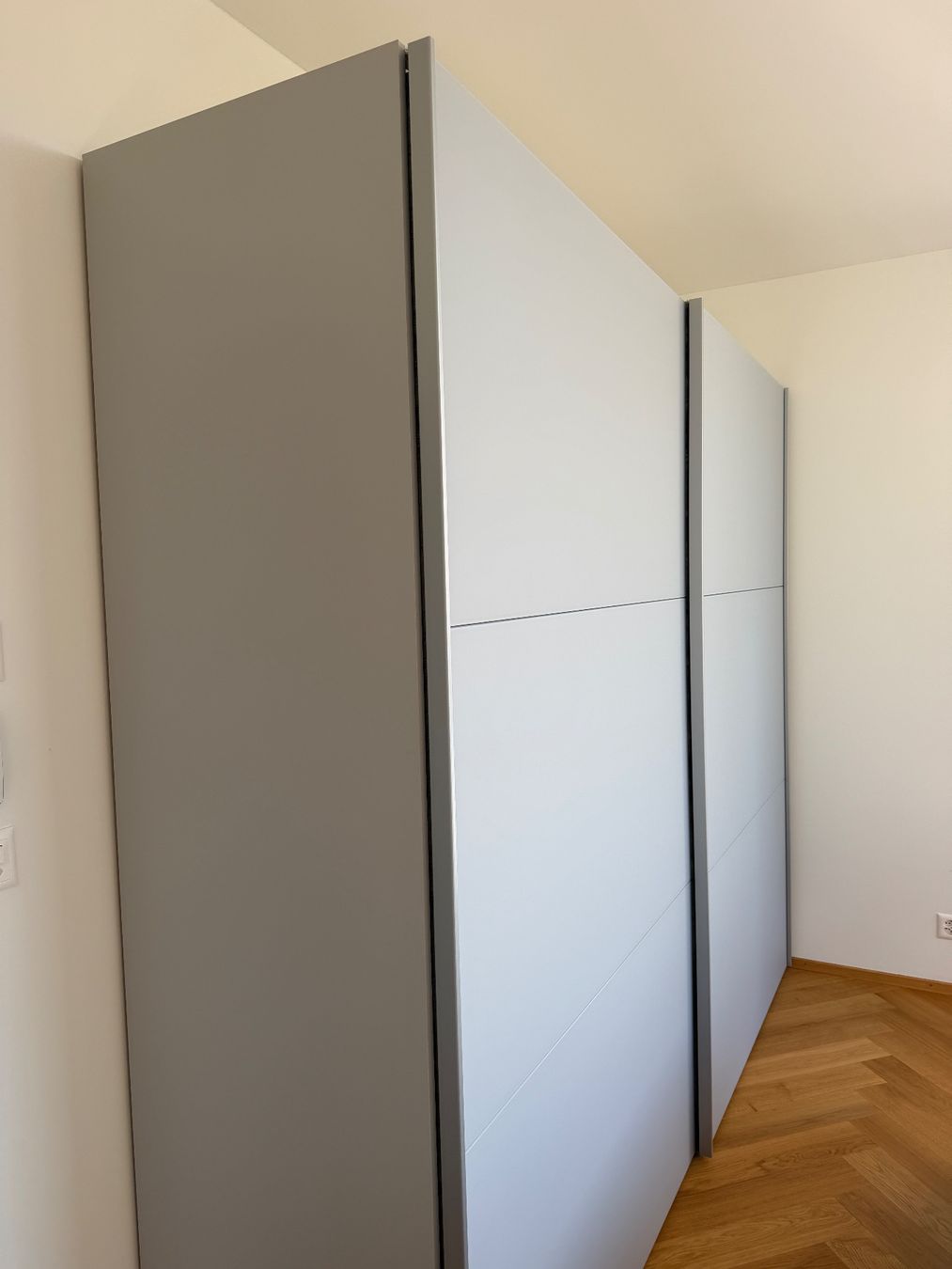 Livique Armadi: Kleiderschrank - Top Zustand! – Usato da Basel venduto da Sonnenblume1379 9