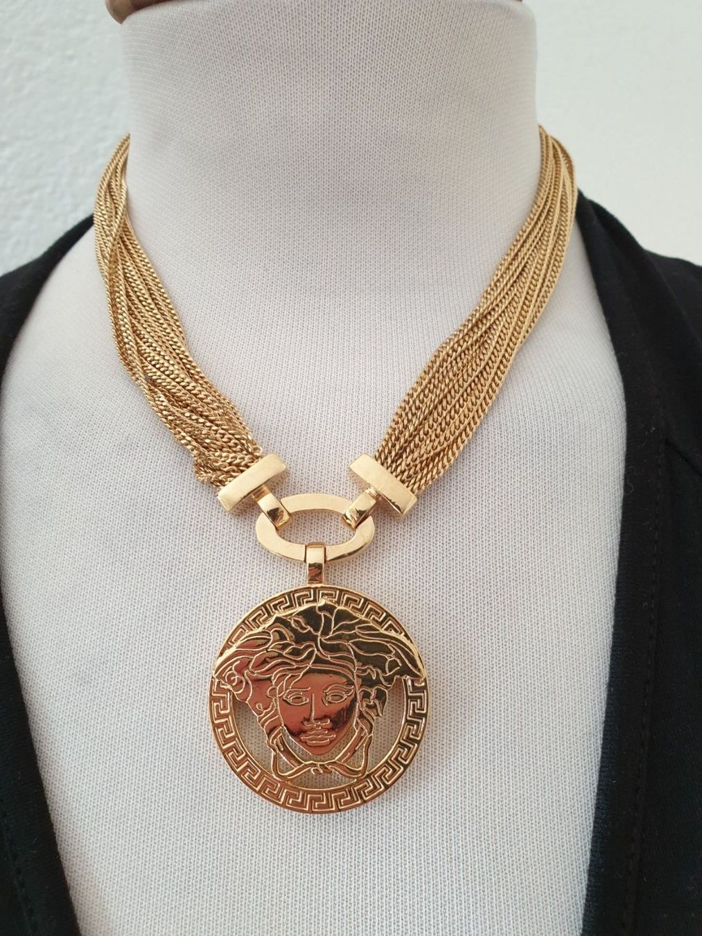 Versace Catenine: Versace Gianni High End Vintage Kette – Nuovo (secondo la descrizione) da Bottmingen venduto da sandy_2 1