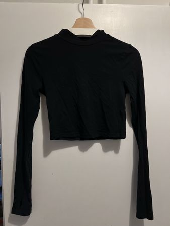Schwarzes Langarm Crop Top Gr. S stylisch elegant