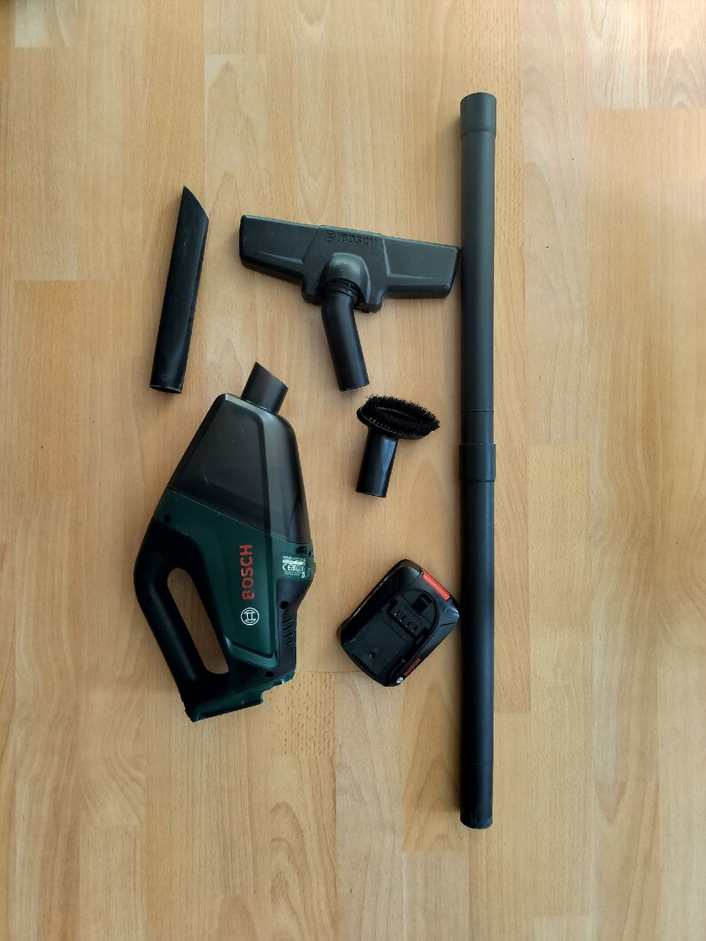 Bosch Staubsauger & Zubehör: Vacuum Bosch UniversalVac 18v – Gebraucht aus Prilly von fed_f26k