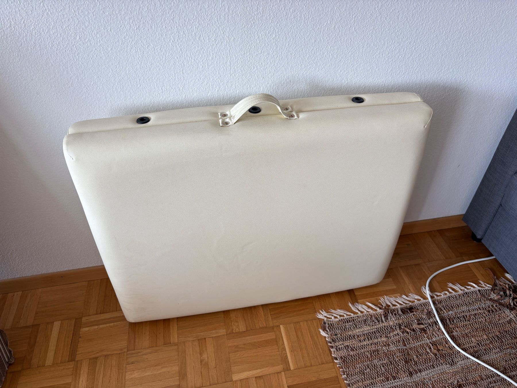 Sedie a sdraio: Ich ziehe um!! Klappbare Massageliege, Holzgestell – Usato da Schliern b. Köniz venduto da ebe_rlt7 2