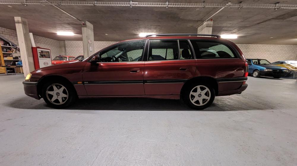 1997 Opel Omega MV6 3.0