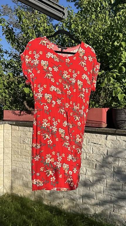 Vestiti: Rotes Blumenkleid Vero Moda Gr. M – Usato da Reinach BL venduto da Enodel