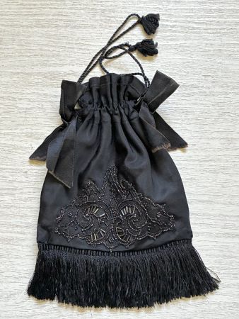 Schwarzes antikes Beutel-Handtäschchen aus Satin