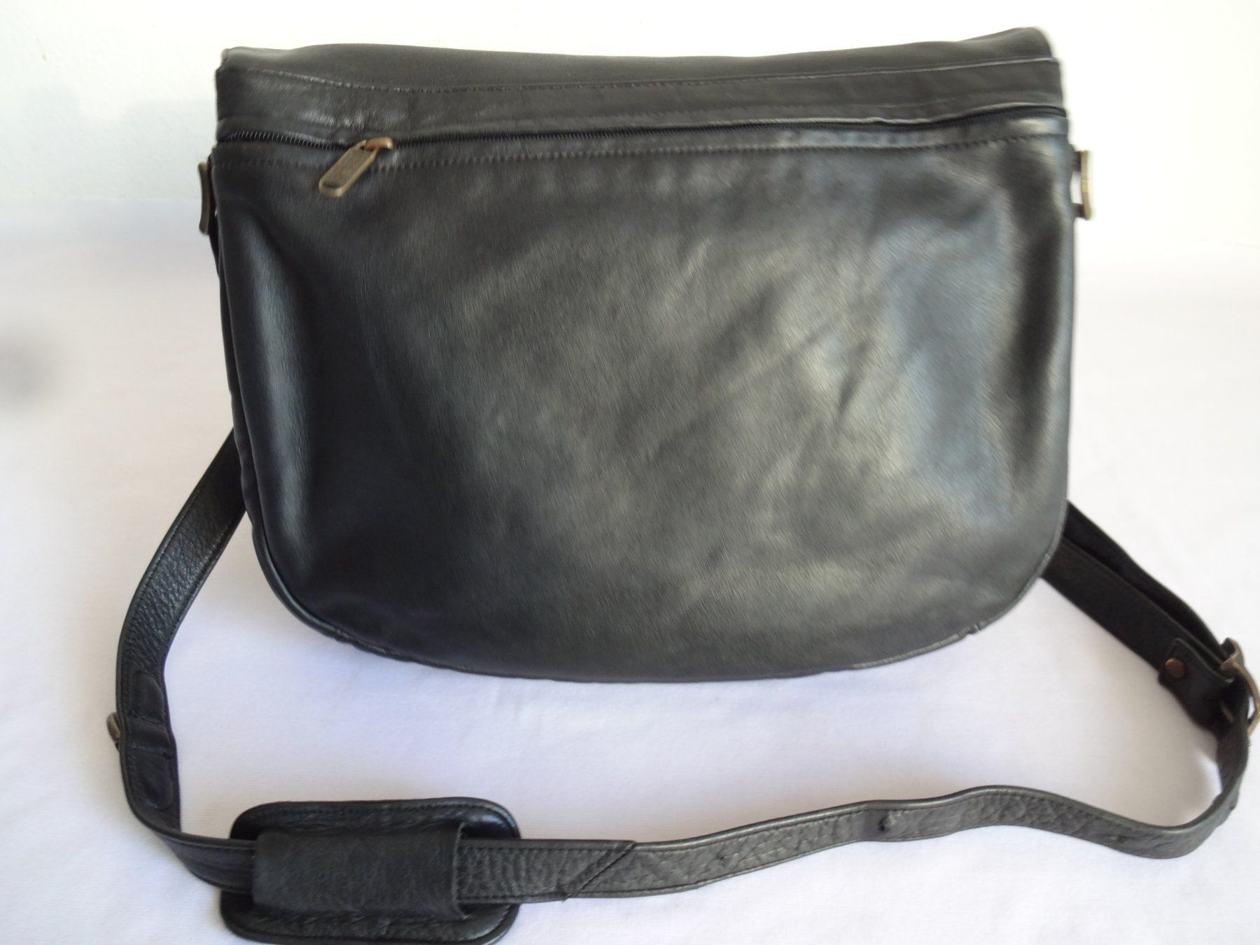 Bree Taschen für Damen: BREE Echtleder Schwarze Umhängetasche – Gebraucht aus Frauenfeld von rey06 3