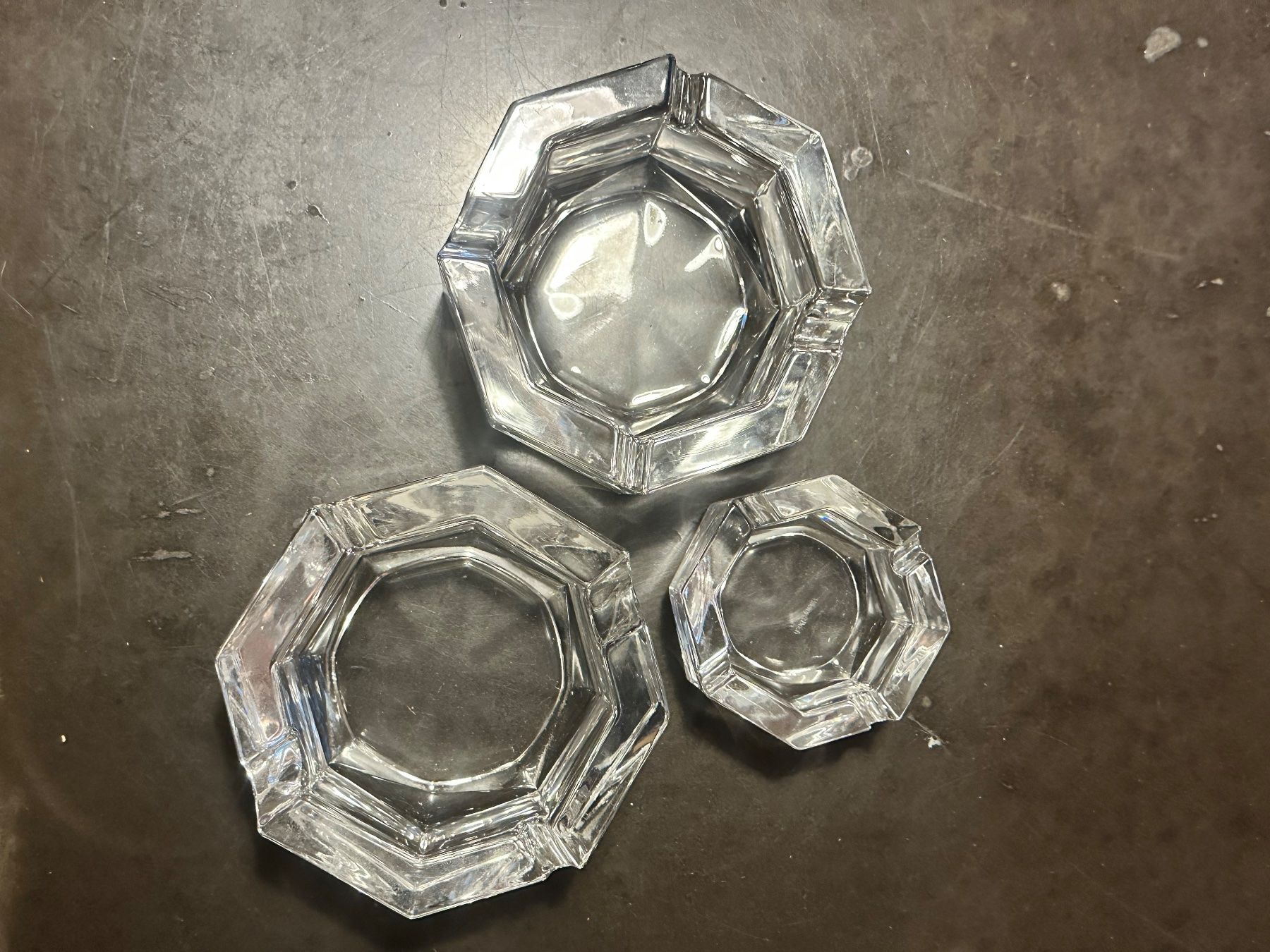 Portacenere: Drei Aschenbecher aus Glas Set – Usato da Zürich venduto da Sofferl 2