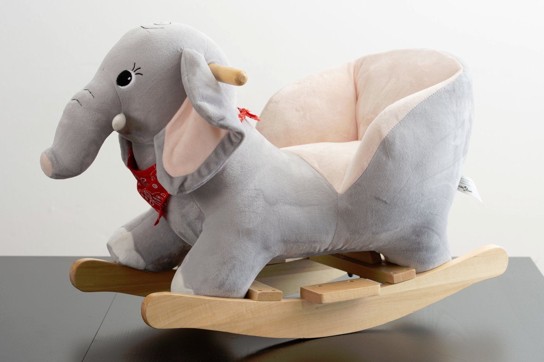 Spielzeuge: Éléphant à bascule en peluche – Gebraucht aus Vevey von leica69 1