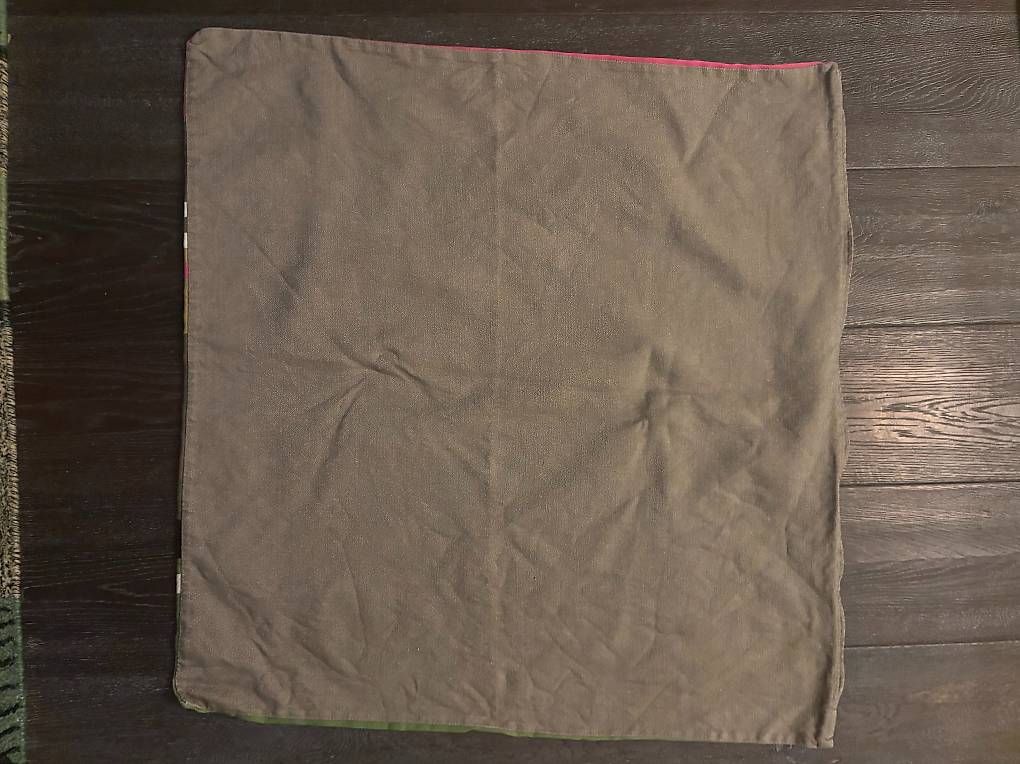 Kissen: Coussin Jean-Vier 75x75cm avec 4 housses – Gebraucht aus Petit-Lancy von areyouinterested 3