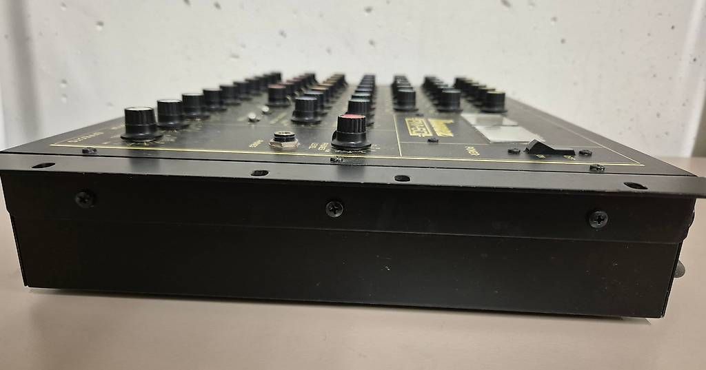 Ibanez Console di mixaggio: Ibanez RM 60  6 Kanal Mixer – Usato da Zug venduto da storsi 3