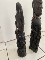 2 handgeschnitzte afrikanische Holzfiguren