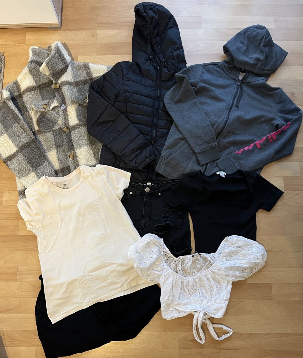 Lots de vêtements: Kleiderpaket Grösse XS/S – D'occasion à Kaltenbach par happysunshineee