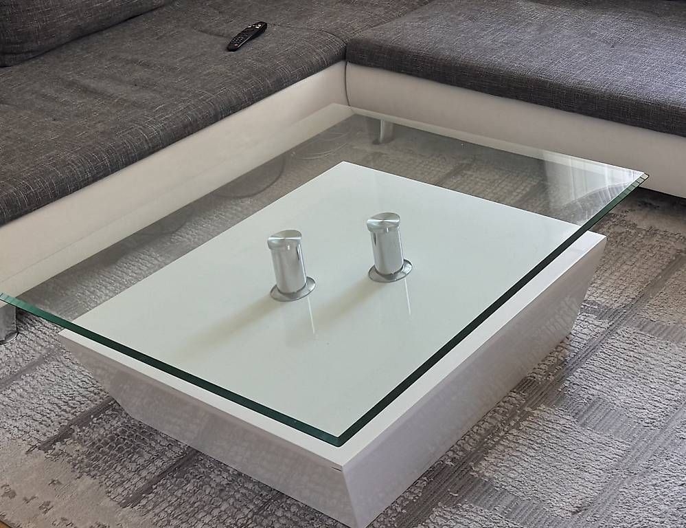 Pfister Tavoli: Moderner Couchtisch 90x90x40 – Usato da Kriens venduto da ma007 1