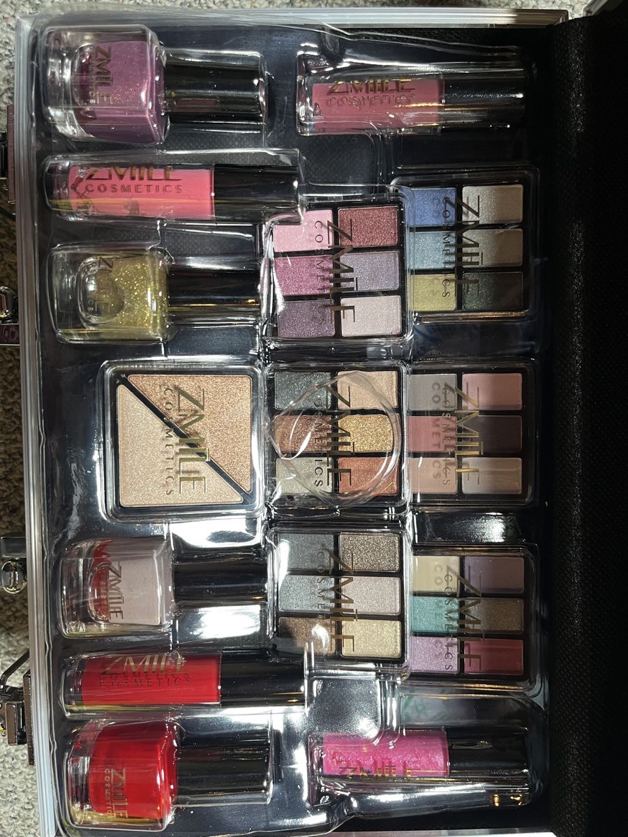 Make-up: Schminkkoffer - BRANDNEU – Nuovo e nell'imballaggio originale da Sulgen venduto da jac_hp2g 1