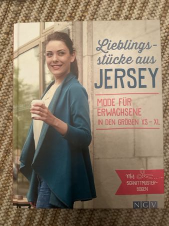 Lieblingsstücke aus JERSEY NGV Buch mit Schnittmusterbogen