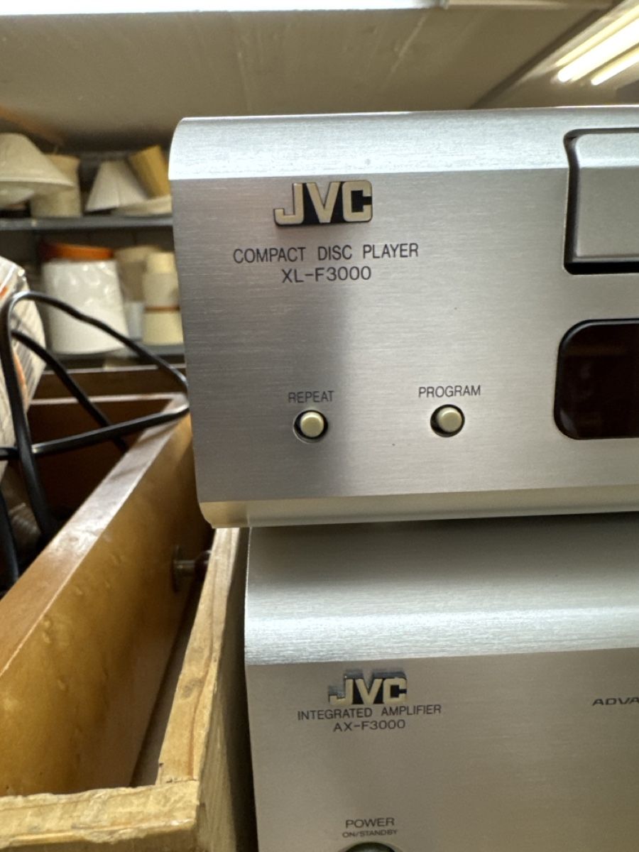 JVC Amplificatori: JVC DISC PLAYER & AMPLIFER XL F3000 – Usato da Basel venduto da par_88bb 2