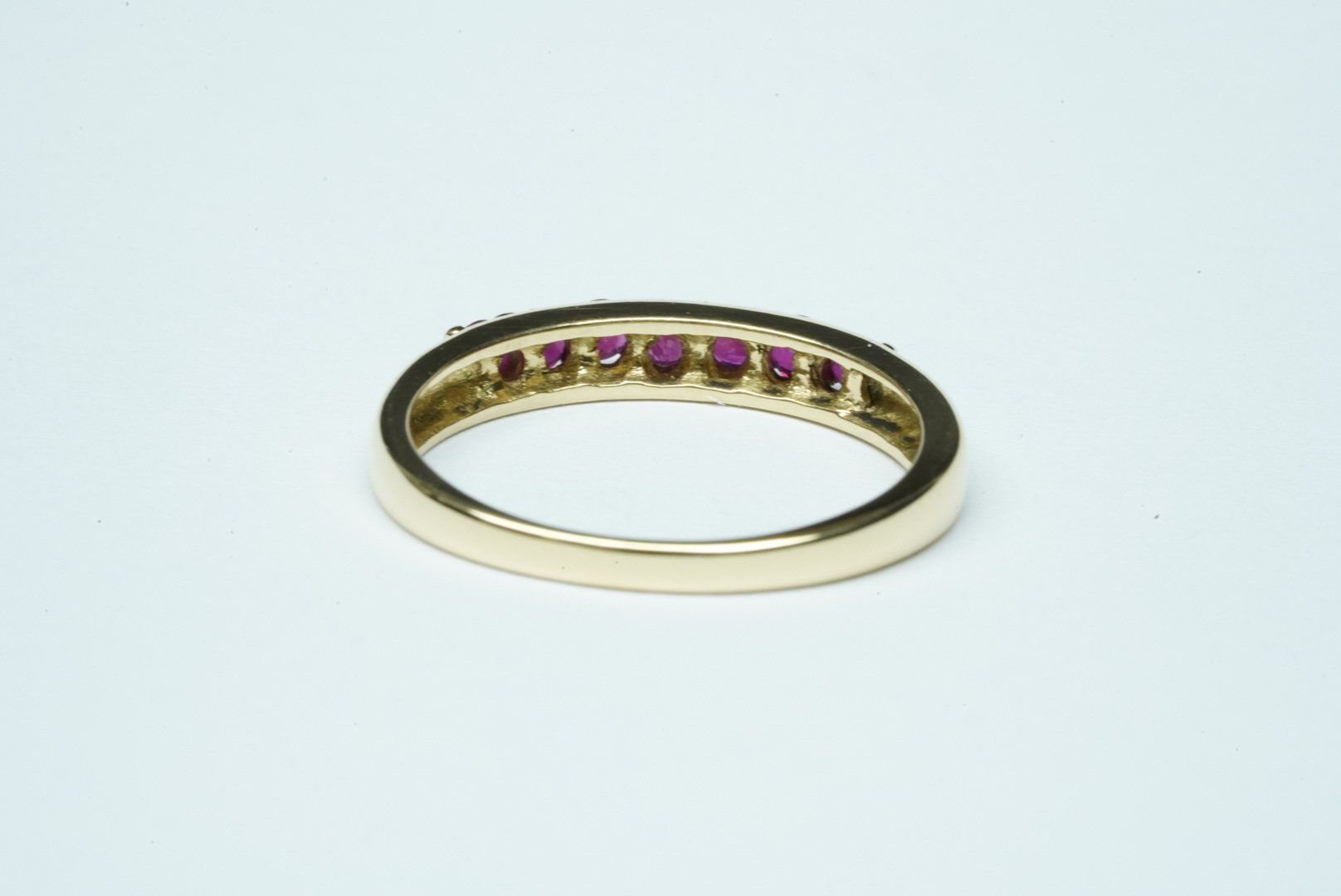 Ringe: Fingerring 18k Gelbgold mit Rubinen – Gebraucht aus Bülach von Re-Jewelled 3