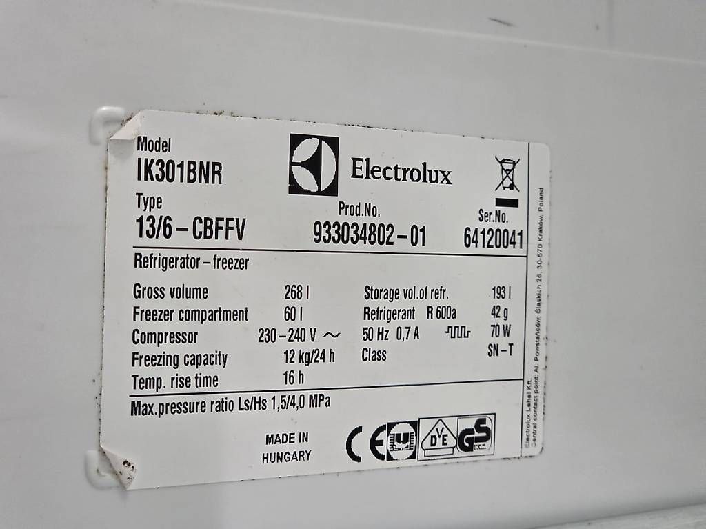 V-Zug Frigoriferi: Electrolux Einbaukühlschrank mit Gefrierfach  CH-Norm 55cm – Usato da Giswil venduto da vid_2jzw 1