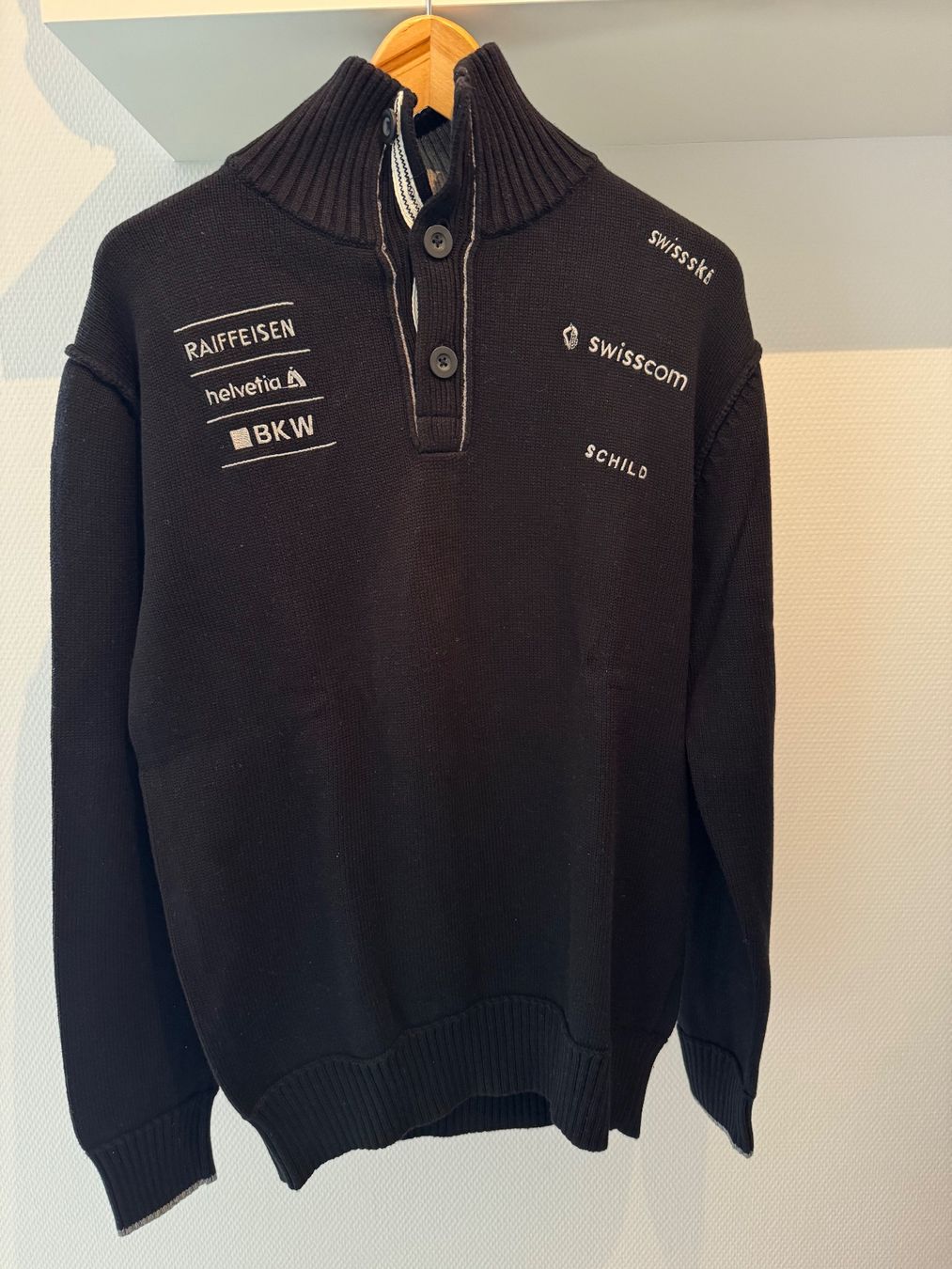 Maglioni & Felpe: Swiss Ski Pullover – Nuovo (secondo la descrizione) da Zürich venduto da maj_x5cp