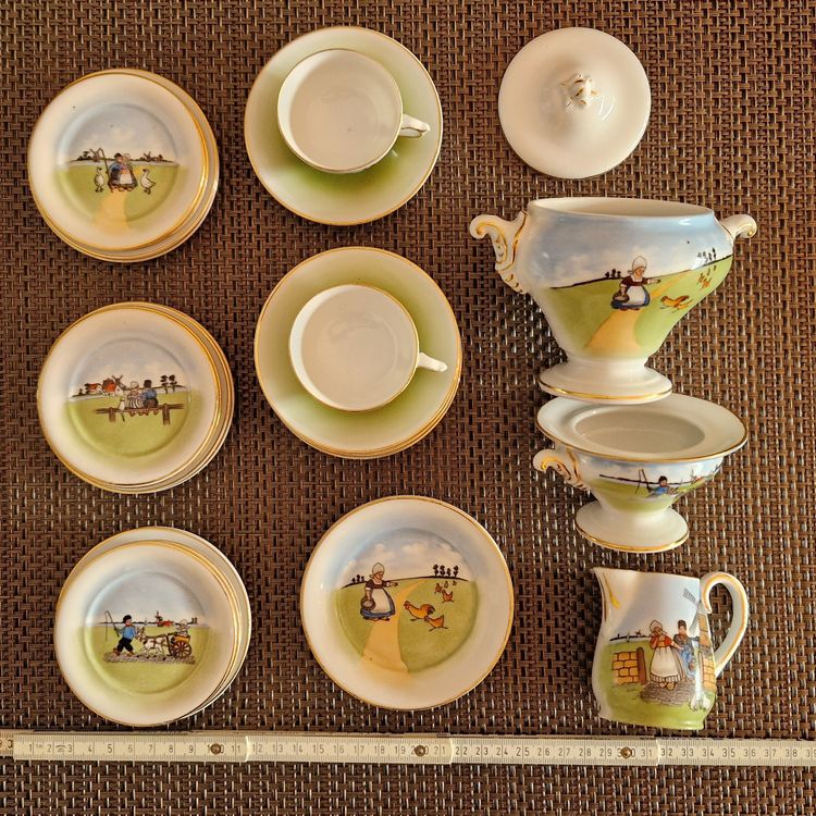 Miniatur Kaffeeservice Für Puppenhaus 1/12 – Porzellan-Geschirr Mit Keksen & Brot